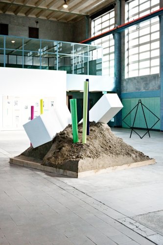 Plattform12, Wanda Nay