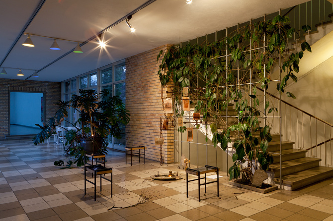 Ausstellungsansicht Plattform17 – A Winter School: Gaia Vincensini, Sabrina Röthlisberger, Giulia Essyad, Isula Nostra, 2017