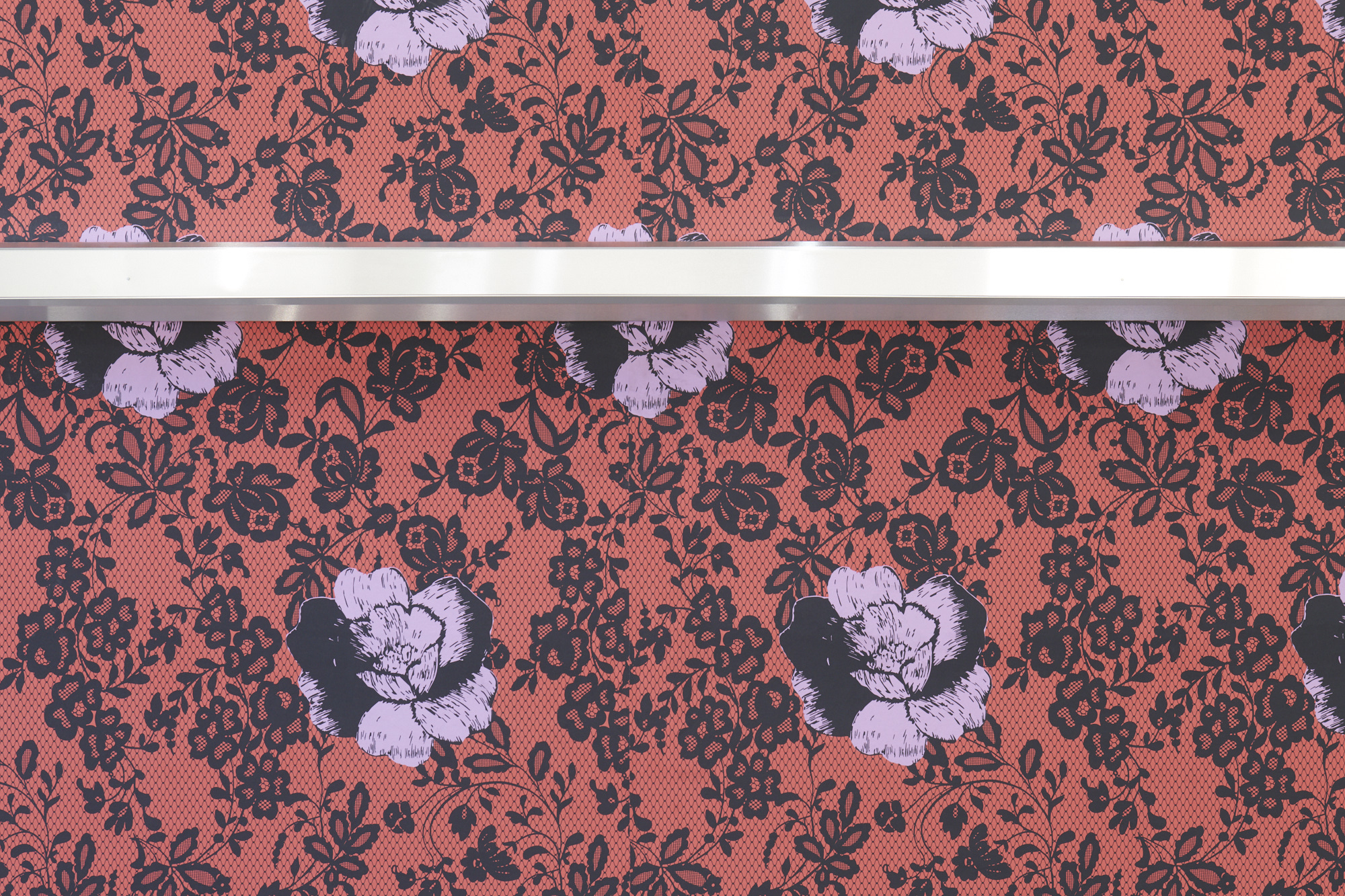 Plattform20: Sitara Abuzar Ghaznawi
Bookshelf 2 (empty, fragile), 2020
© Guillaume Python 2020