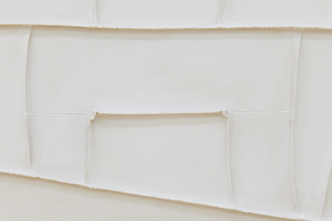 la bruja limpia la casa. ballabiott (nackt umhertanzend), Ausstellungsansicht / vue de l'exposition Plattform20, 2020
© Guillaume Python_Fri Art 2020