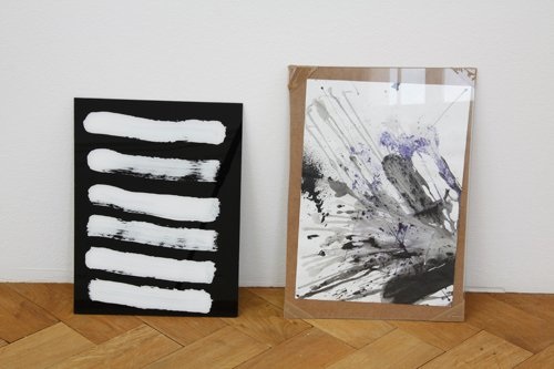 Ohne Titel, Glas, Acryfarbe, 41 × 31 cm / Glas, Mdf, Klebeband, Acryfarbe,
Tinte, Pigment, 43 × 33 cm, 2009/2010