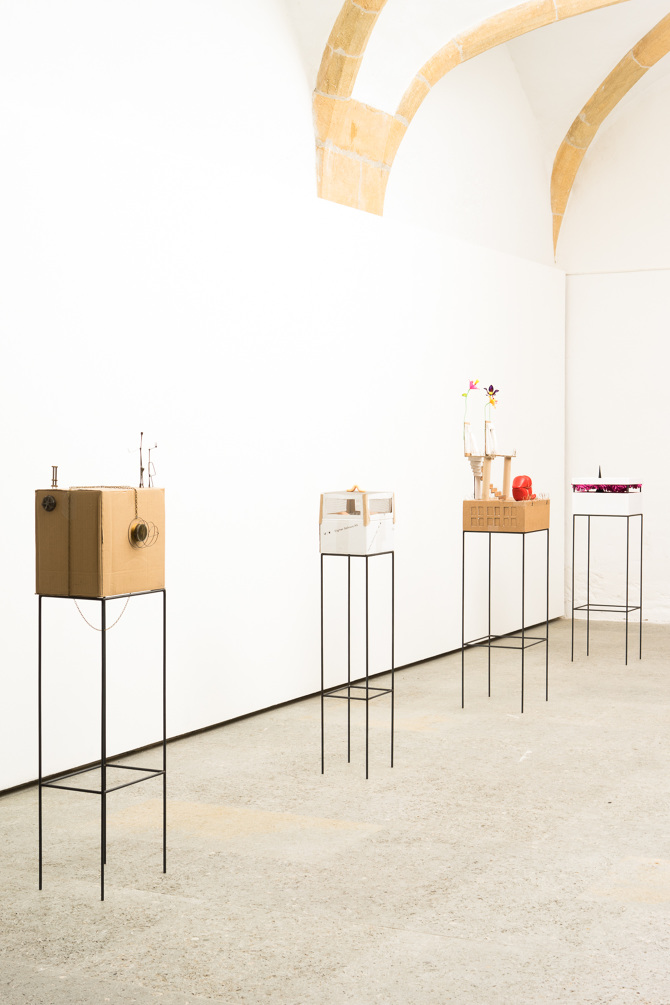 Bunk, Iron Hotel, Ulcer, Hopen House, Trouble with the Surrealists,
Ausstellungsansicht / vue de l'exposition Plattform19, 2019
© Nico Müller_P19