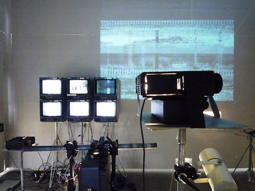 Portrait of | in shifted dimensions, Mixed Media Rauminstallation, Messehalle
Luzern, 2010