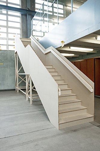 Plattform13, Michael Meier & Christoph Franz, Feuertreppe,
Holzlatten, schwerentflammbare Rohspanplatten, 2013