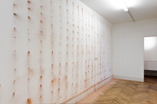 Not Sad But Bloody, Bohrstaub auf Dispersion,
Palazzo Liestal, 2008/2012
