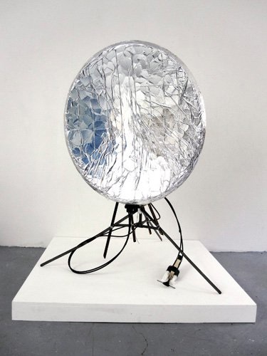 Power, Mixed media, 95 × 122  × 95 cm, 2009