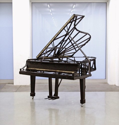 Hausmusik, Mixed media, 153 × 207 × 215 cm, 2008