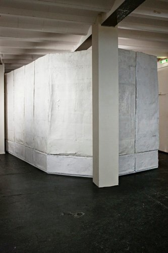 Fassade, Holz, Gips, Jute, Seidenpapier, 2010