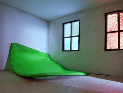 Surround 1, Farbfotografie auf Aluminium, 90 × 120 cm, 2010